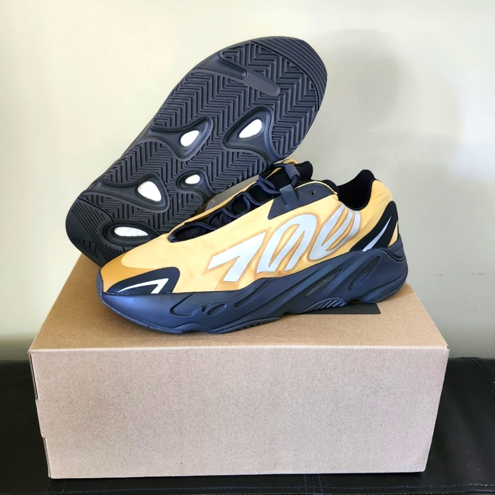 Adidas Yeezy 700 " Honeydew " MNVN Shoes